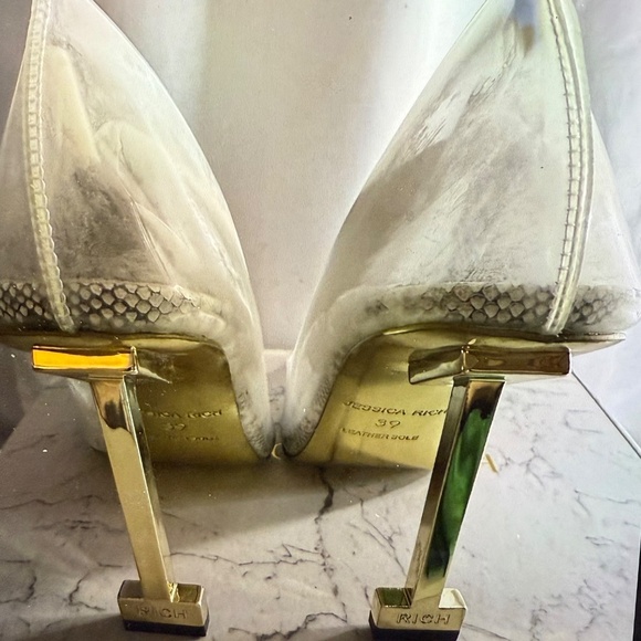 Jessica Rich White and Gold Heels - Picture 7 of 16